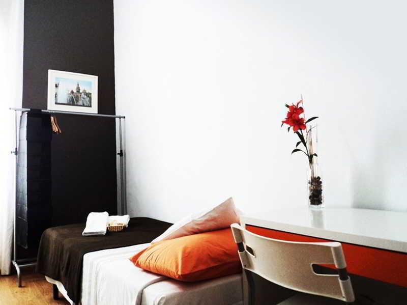 ลา อิสลา ออสตาล Hotel บาร์เซโลนา ภายนอก รูปภาพ