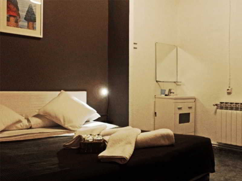 ลา อิสลา ออสตาล Hotel บาร์เซโลนา ภายนอก รูปภาพ