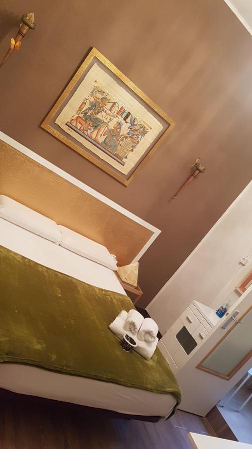 ลา อิสลา ออสตาล Hotel บาร์เซโลนา ภายนอก รูปภาพ